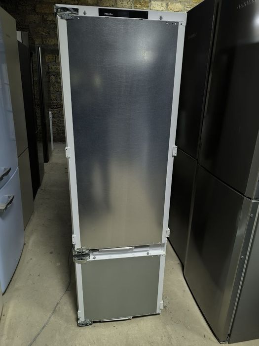Вмонтований холодильник Miele KF 7772 B