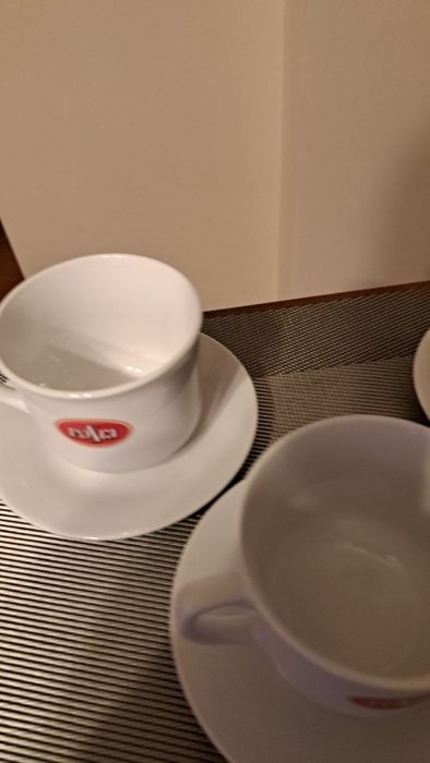 Filiżanki z spodkami Posti nowe nie używane