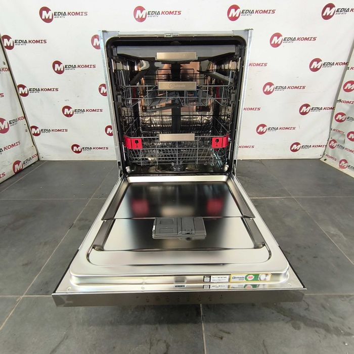 Zmywarka Bauknecht OBBC Ecosilent 8650 B/14kpl/41dB/8prg/9,5lit