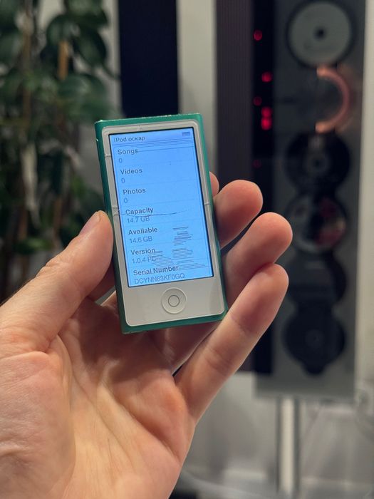 Apple iPod Nano 7th Gen 16GB RAM Green mp3 плеєр 96
