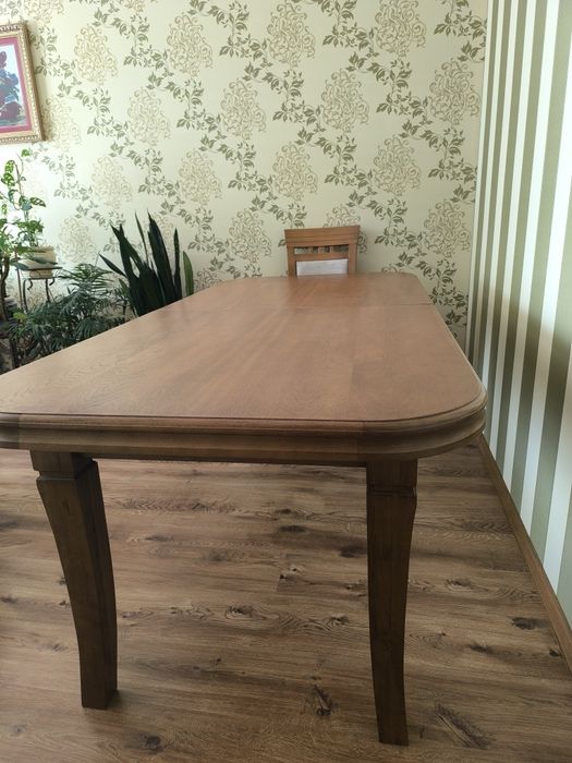 Стіл з масиву дуба та крісла