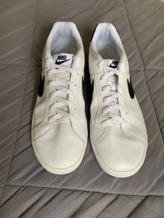 Sapatihas Brancas, Nike