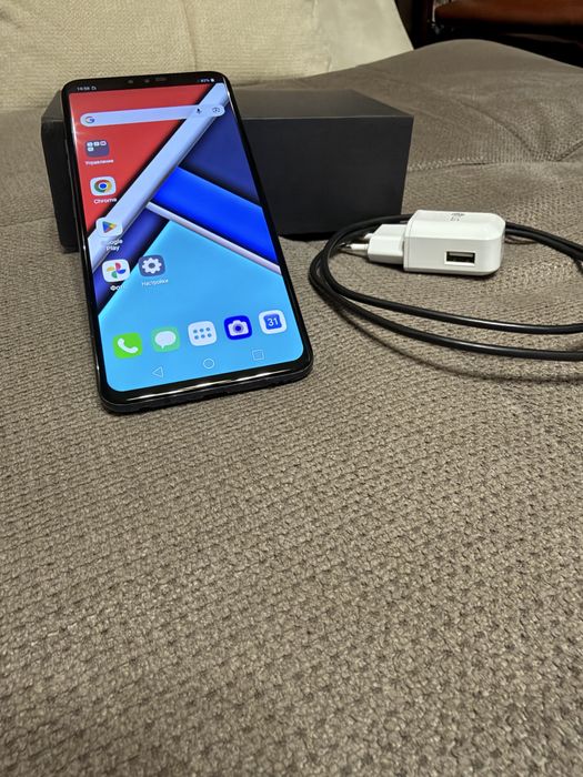 Мобильный телефон LG V409N 128 Гб