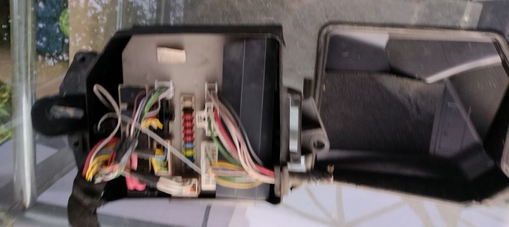 Renault Clio 3 Modus moduł UPC  bsi bsm  674.654B z wtyczkami