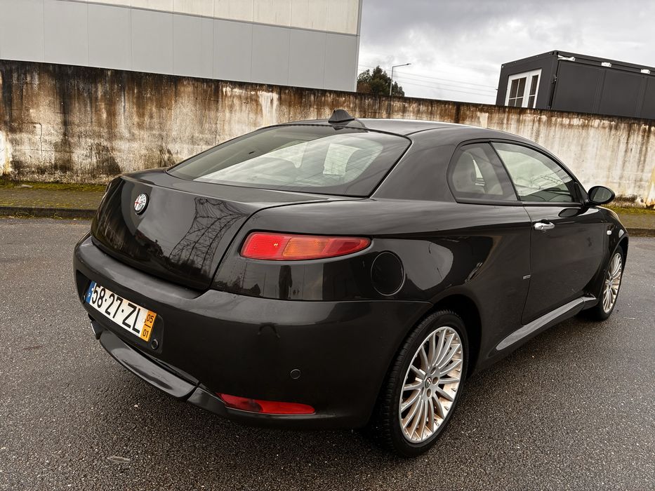 Alfa romeu GT  JTD