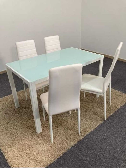 oferta mesa 4 cadeiras novas portes gratis