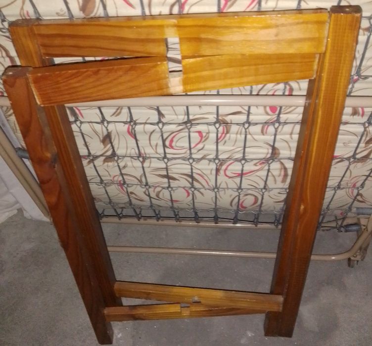 Mesa de madeira r