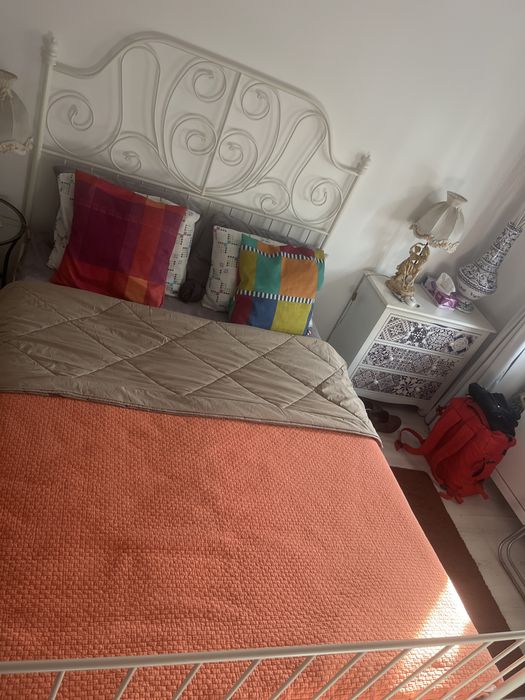 Cama IKEA en perfecto estado