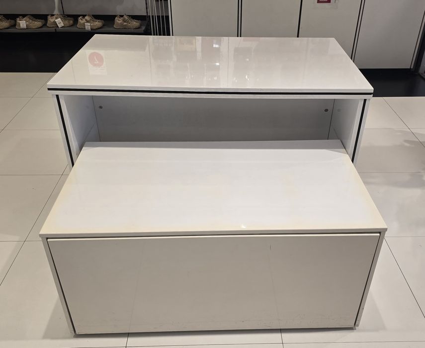 Mesa para loja com gavetōes