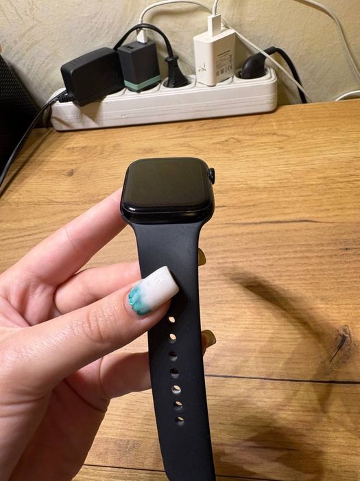 Apple watch Watch SE 2 44 mm акб 100% гарний стан