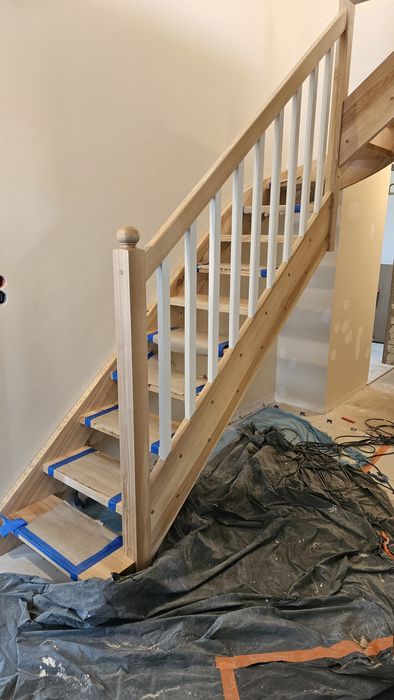 Balustrada drewniana z elementami stali