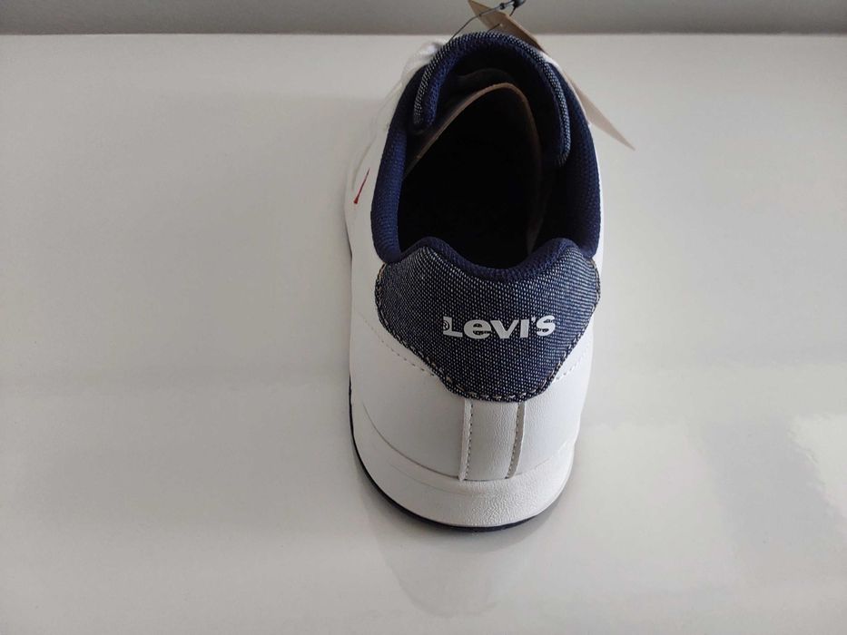 Sapatilhas Levi's Brancas