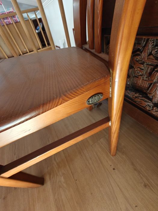 Mesa Oval Extensível em Pinho Maciço ARC + 2 Cadeiras