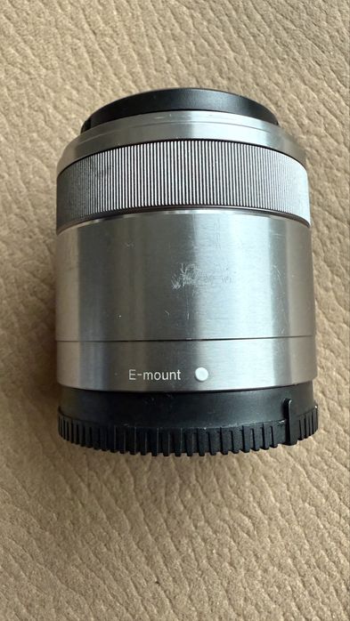 Objetiva Sony E 30mm f/3.5 Macro