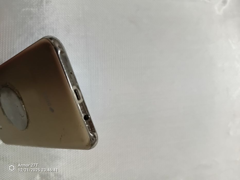 Телефон смартфон Samsung Galaxy J7