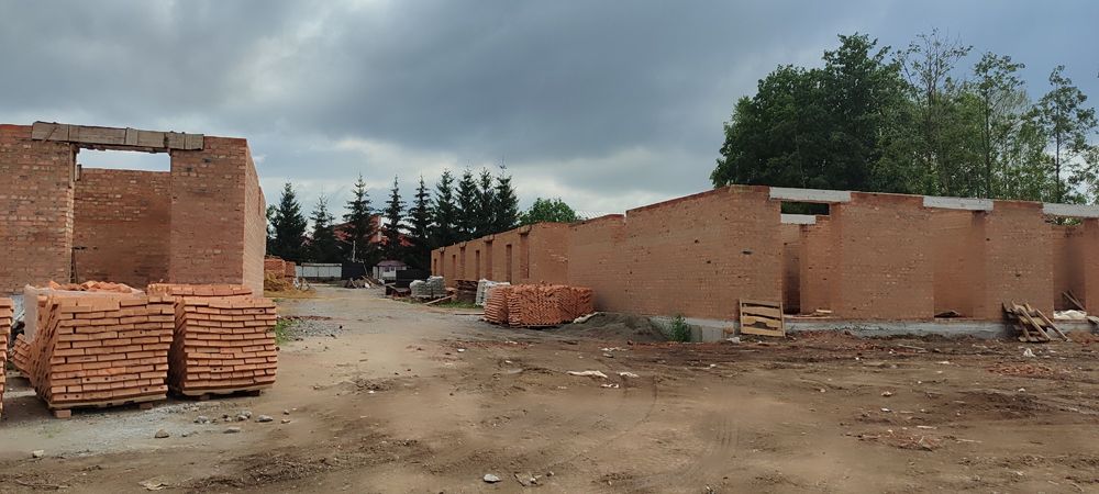 Продаж таунхауса без комісії! В місті біля озера на етапі будівництва