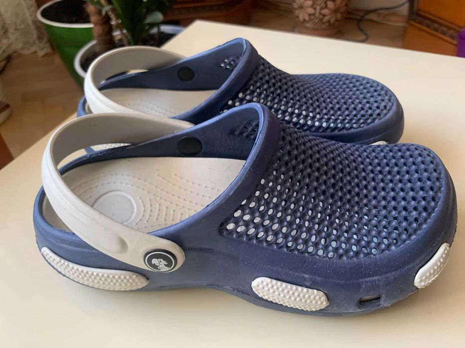 Кроси ( CROCS ) резинові тапочки 36-37р