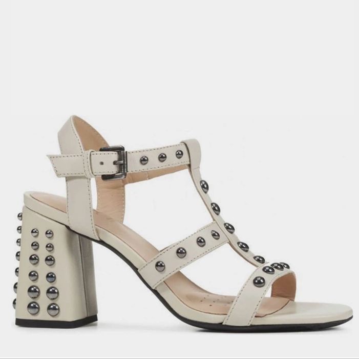 Кожаные босоножки Geox D Seyla Sandal High бежевые заклёпки р.