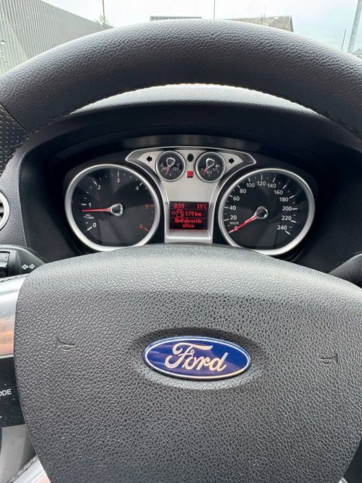 Продам Ford focus