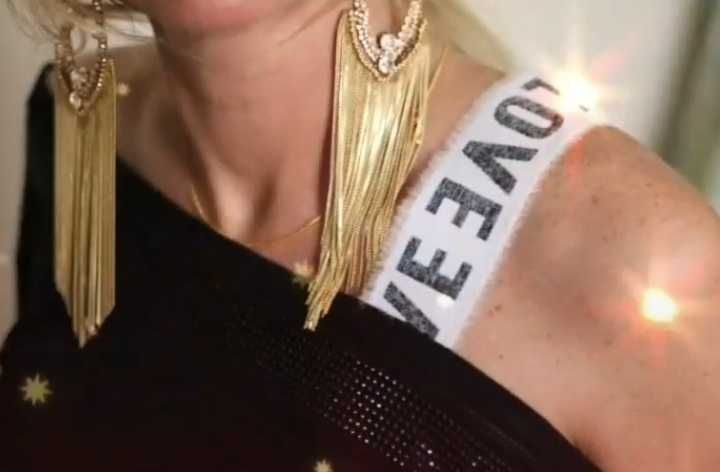 Brincos compridos para festa luxo