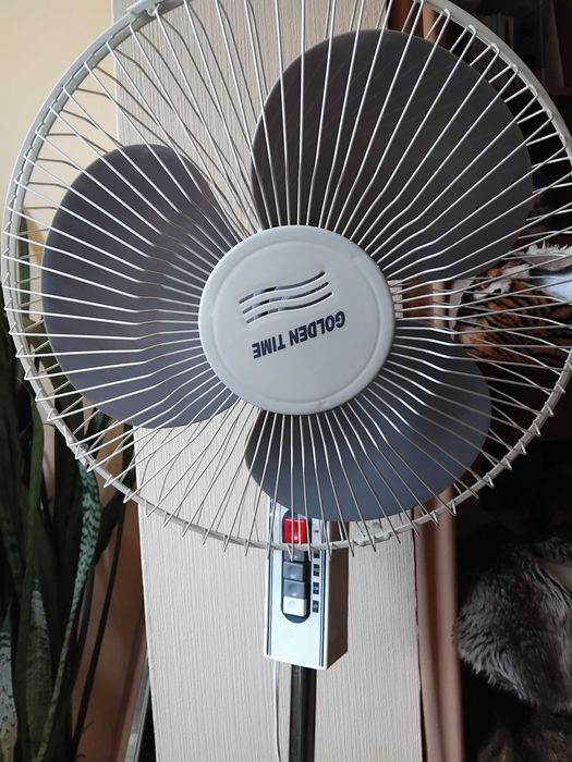 Продам напольний вентилятор б/ у