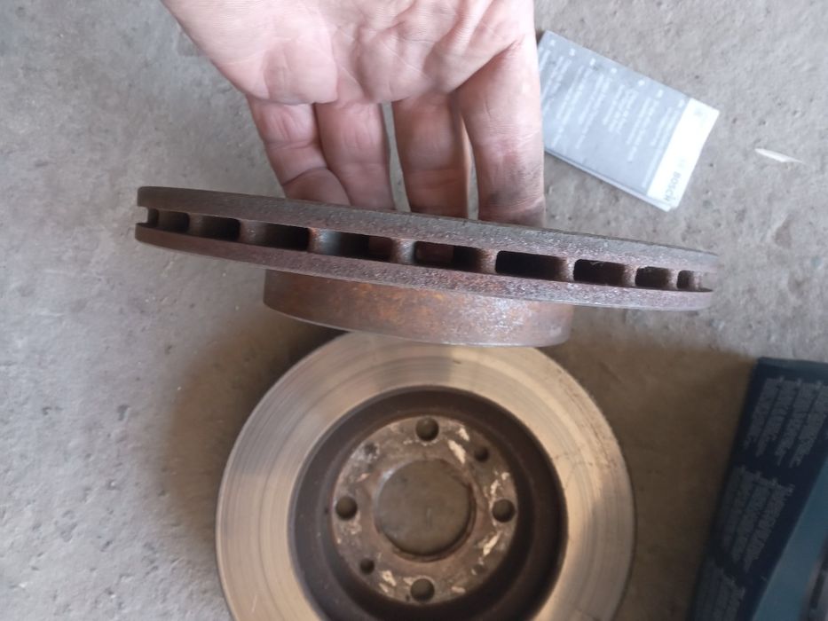 Продам диски тормозні на ваз 2110