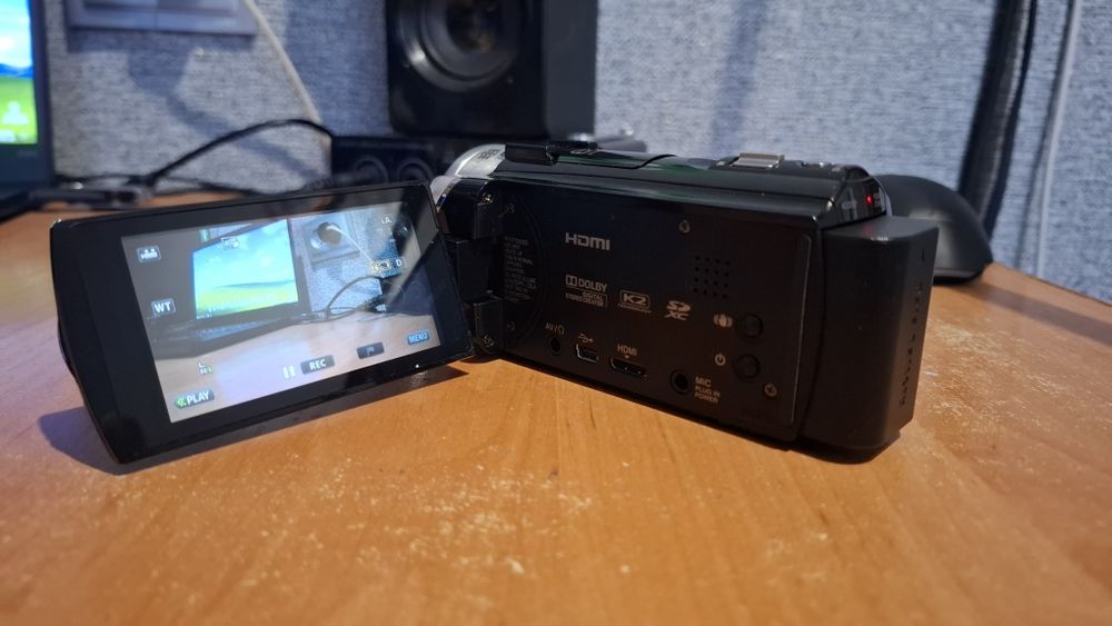 Видеокамера JVC GZ-EX515BE