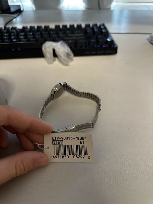Жіночий годинник Casio Новий