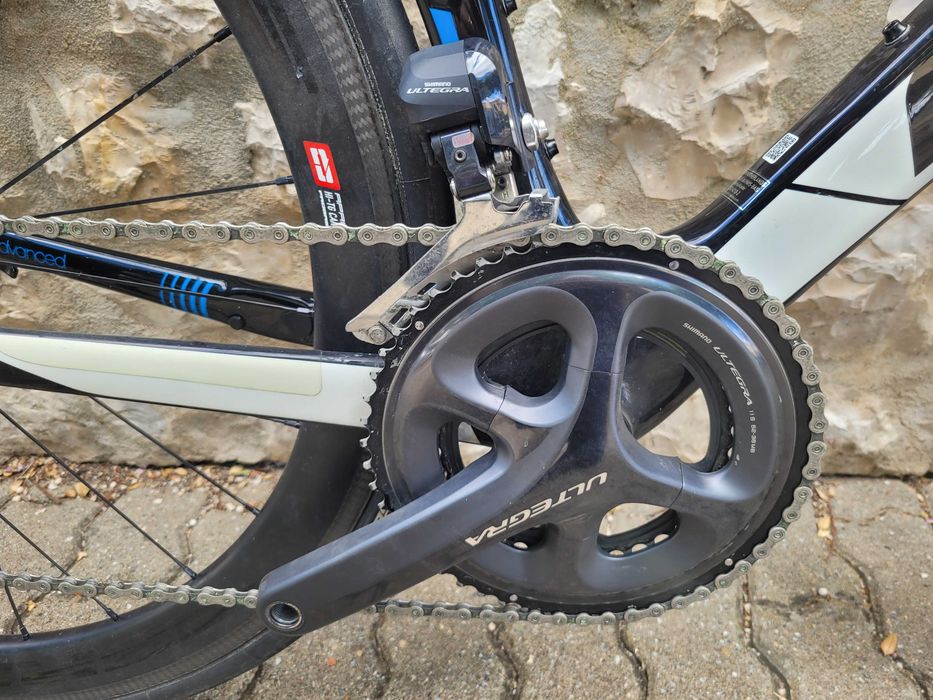 Giant Propel. Bicicleta aero em carbono com Shimano Ultegra Di-2 de 11 velocidades. Linda, rápida, rígida e num estado irrepreensível de conservação.