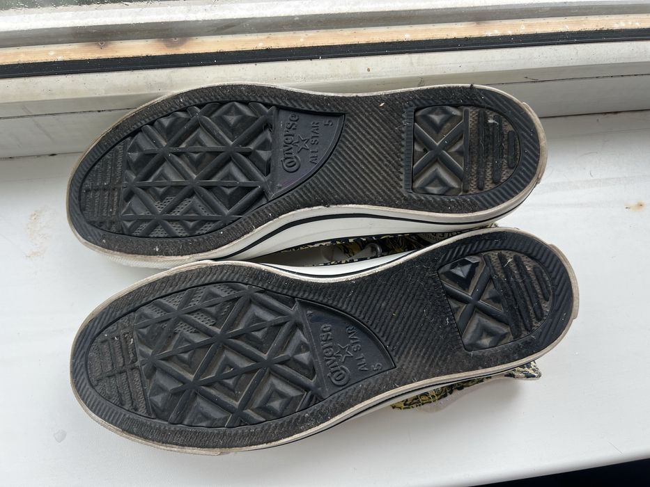 Яскраві кеди Converse