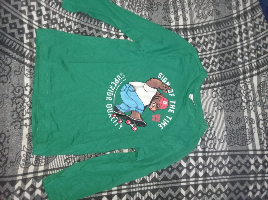 8 camisolas 3/4 anos Prénatal