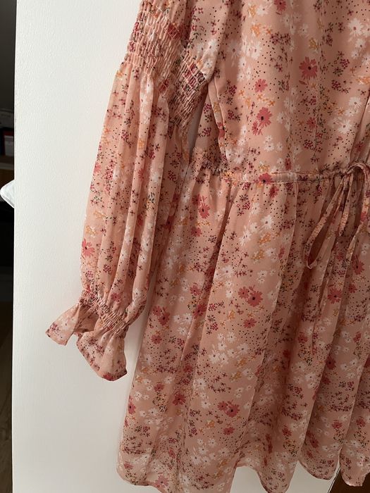 Morelowa sukienka Reserved M