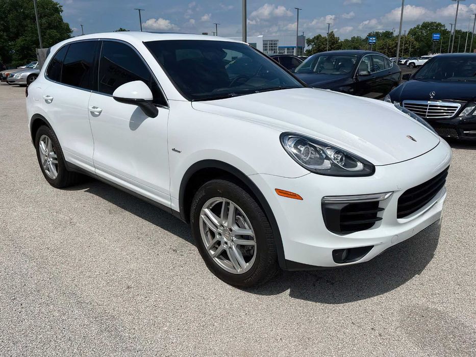 Porsche Cayenne      2015