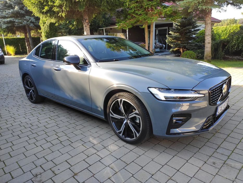 Volvo S60 Volvo S60 III 2.0 B5 250 KM 4x4 AWD AWD Plus Dark Getr BDB 29 000