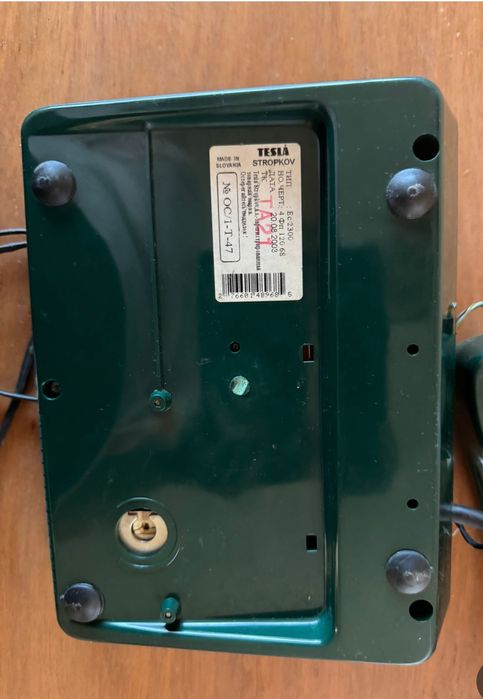 Дротовий стаціонарний телефон