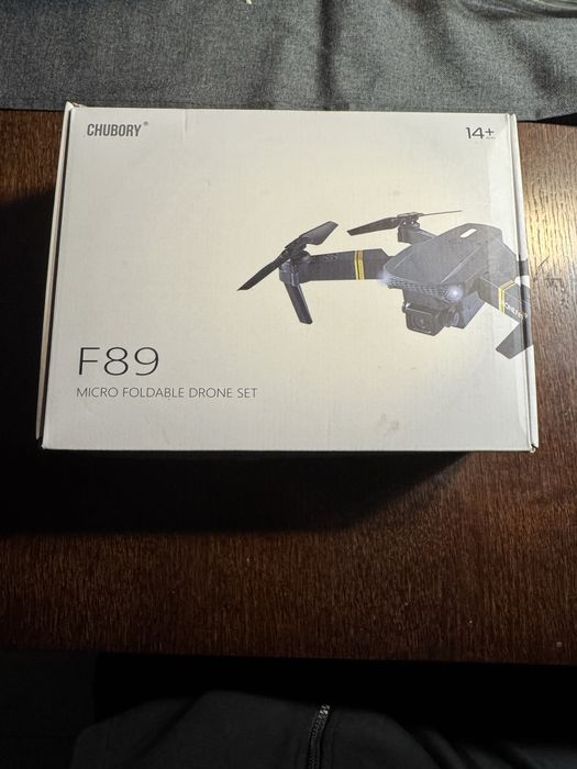 Dron chubory  F89 z kamera 1080P HD 2 baterie zasieg 40 m WiFi FPV