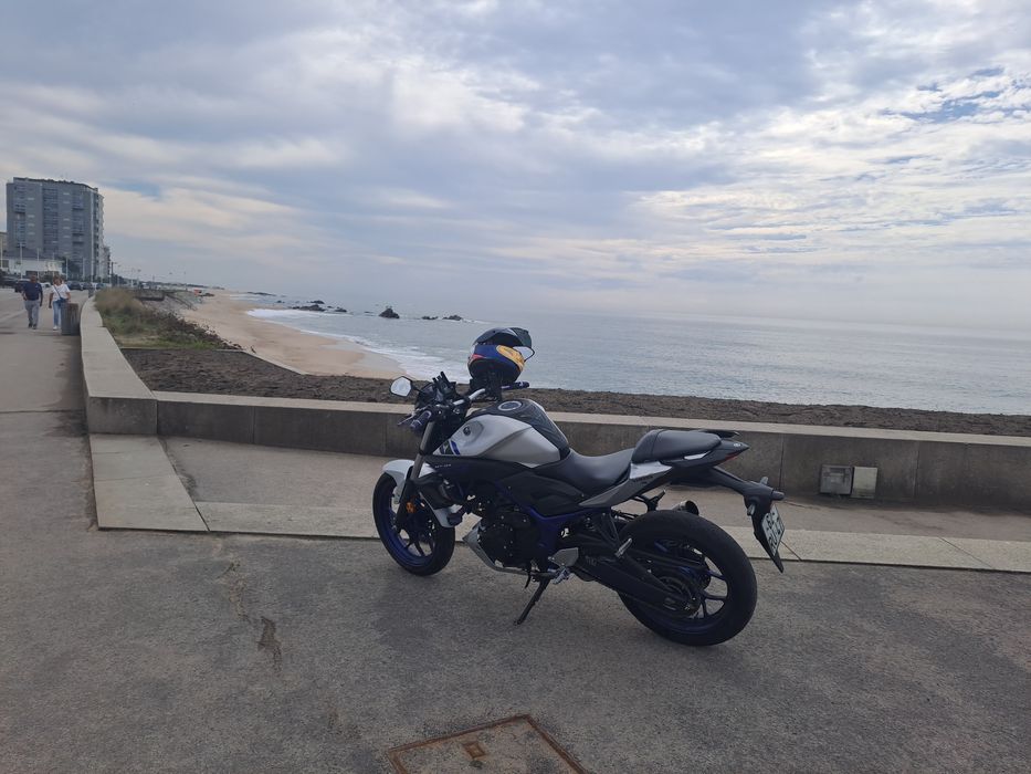 Mota Yamaha MT 03