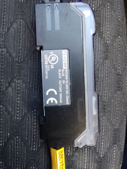 Wzmacniacz światłowodowy FS-V21RP Keyence