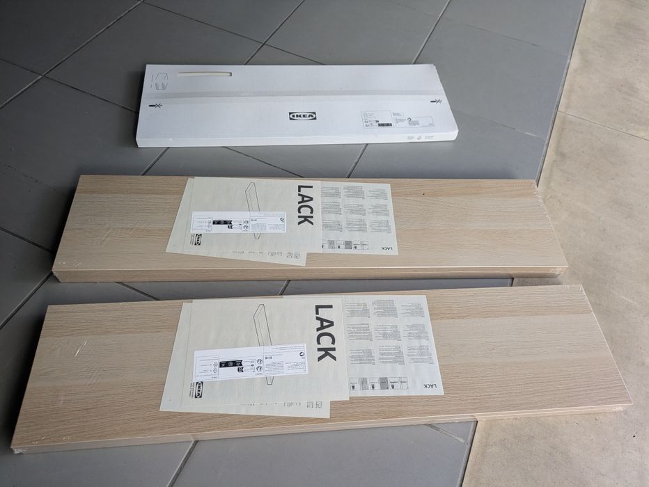 Prateleiras IKEA novas na embalagem