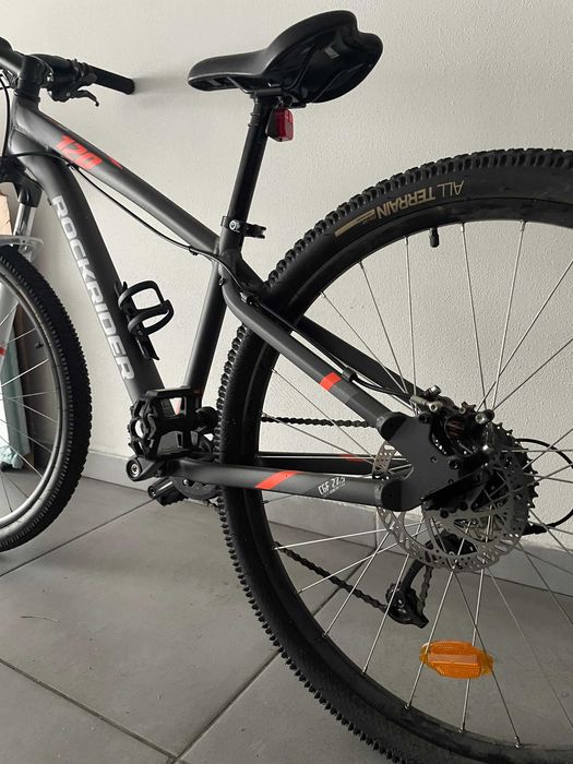 Bicicleta de adulto em muito bom estado. Ainda com garantia.