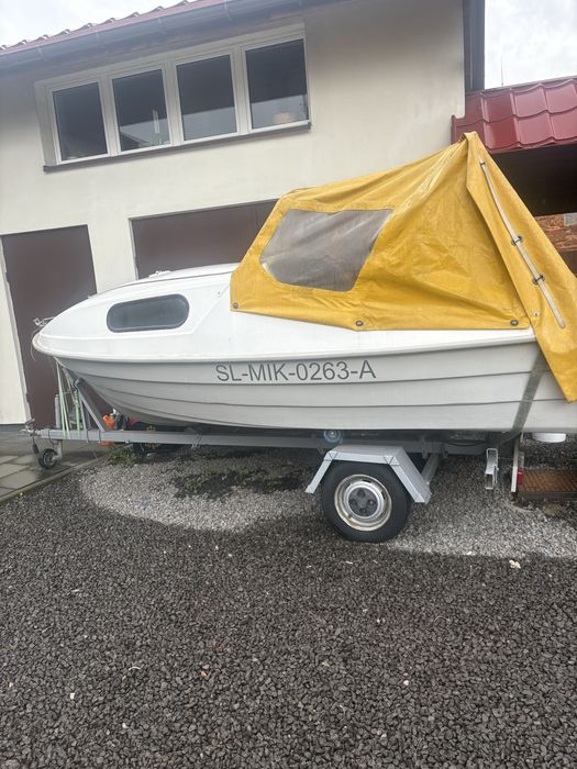 Łodz kabinowa Romana