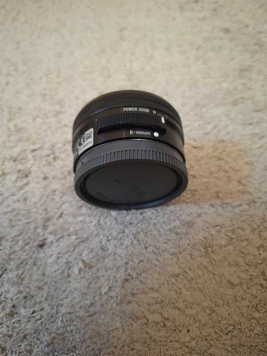 Sony E PZ 16-50mm f/3.5-5.6 OSS - muito bom estado