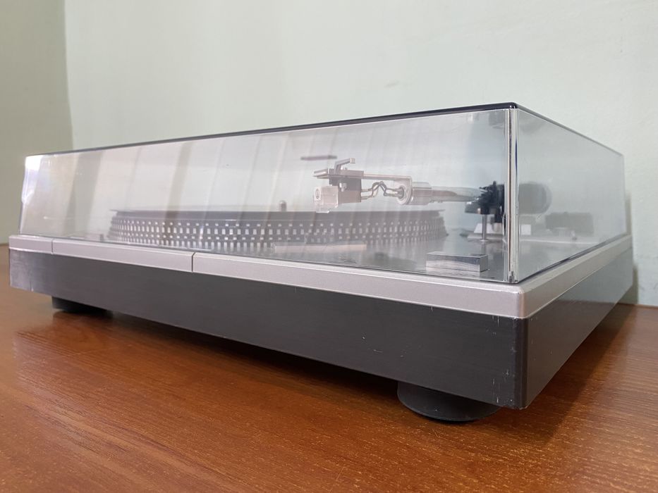 Вініл вініловий програвач Sanyo TP 30