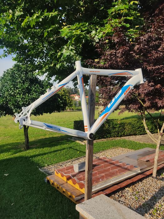 Quadro de bicicleta BTT - Alumínio