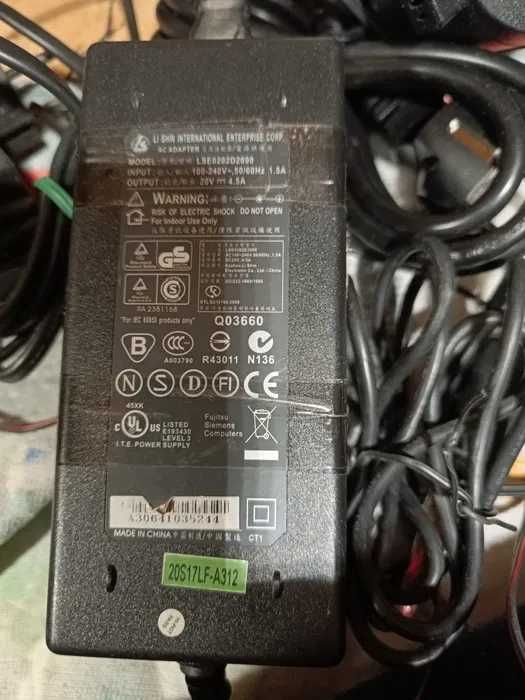Zasilacz 20 V 4.5 A DC prąd stały