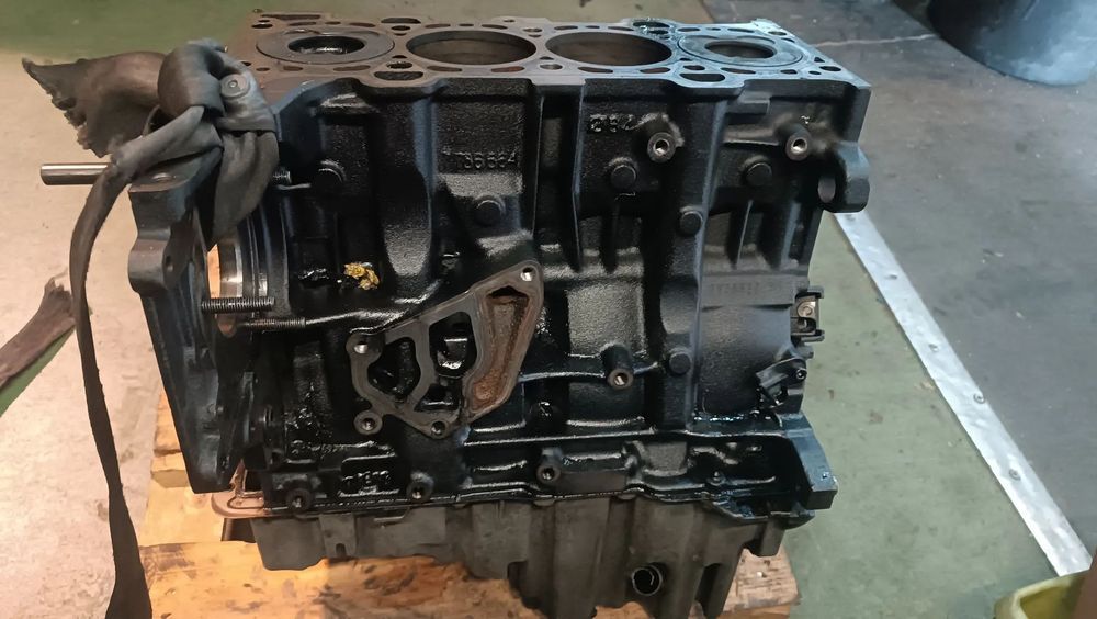 BLOCO DO MOTOR ARMADO COM CAMBOTA E PISTONS BMW 320D E46 2.0D 150CV