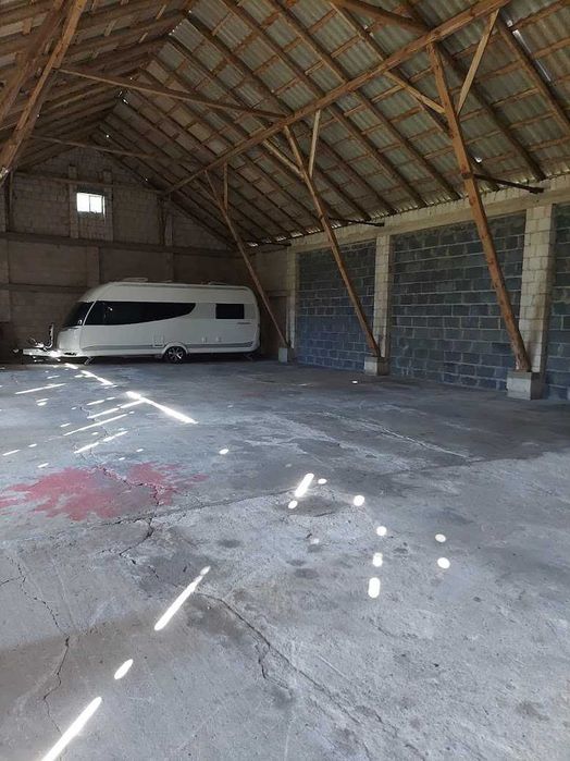 Zimowanie przyczep kamperów łodzi quadów