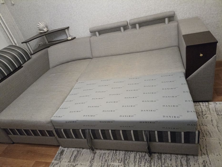 Угловой диван Daniro