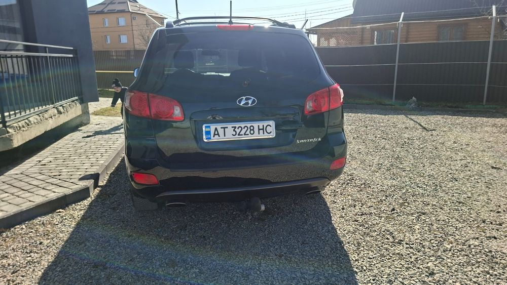 Продам машину Hyundai Santa FE