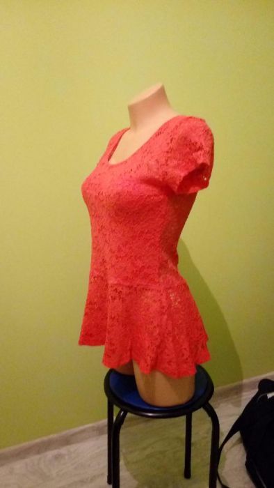 bluzka koronkowa z baskinką